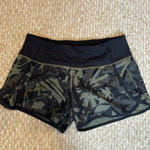 Lululemon speed up short